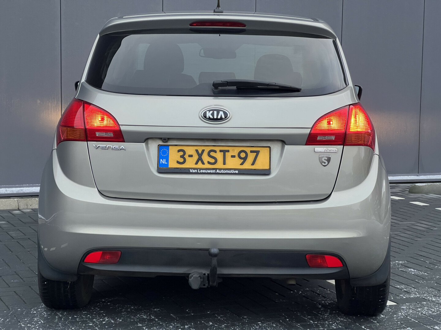 Kia-Venga-17